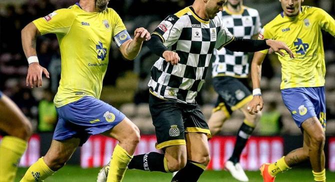 集结日新疆广汇备战葡超，状态回暖细节曝光，引发热议，阵容厚度经受考验(新疆广汇集团最新消息)-安博官网