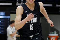 今晨奥兰多魔术调整名单以备NBA季后赛，队长鼓劲环节打磨，态度坚定，更衣室氛围转暖的简单介绍-安博网址