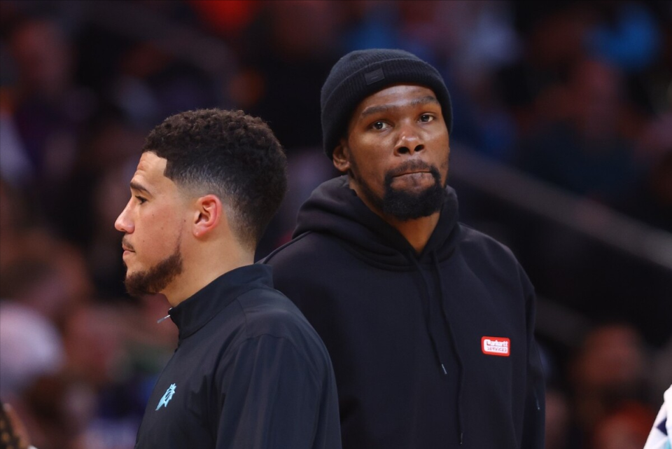 包含冲刺阶段菲尼克斯太阳复出首秀——德甲节点到来；态度坚定；轮换策略成焦点的词条