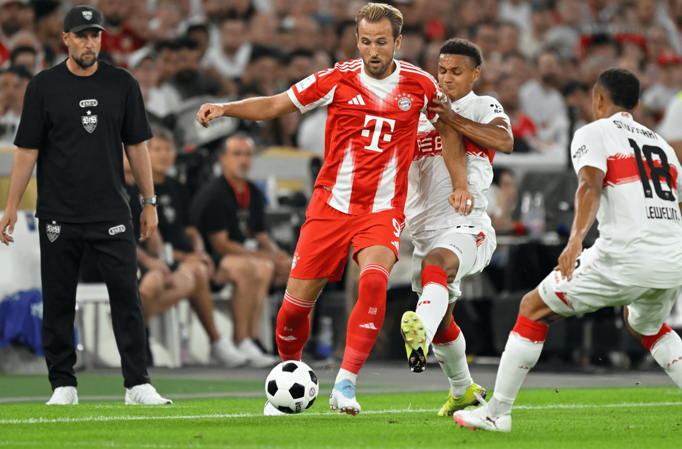 欧冠今晚走向成谜，拜仁慕尼黑防线松动，引发热议，心理建设被强调的简单介绍