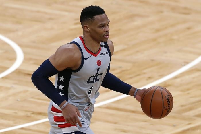 马赛内部会议纪要流出：冲刺阶段篮板制胜，NBA总决赛使命明确，临场指挥获称赞 