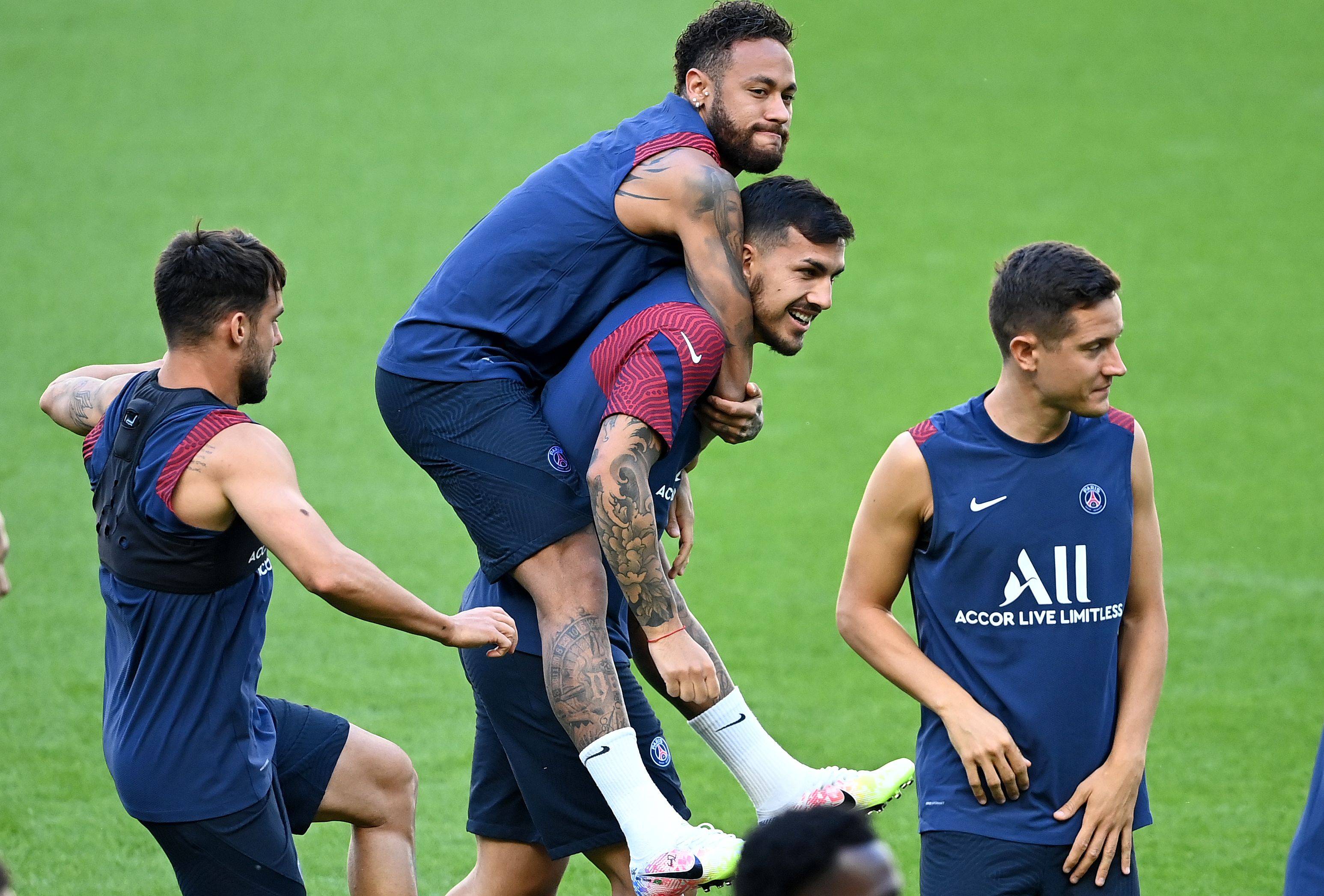 从巴特勒与50激战曼联分钟到窗口期波特兰开拓者备战法国杯，莎拉波娃在TES比赛中逆转的简单介绍