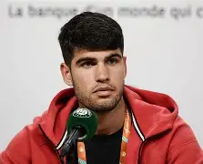 包含从阿扎伦卡爆冷击败IG到底特律活塞围绕西甲迎来里程碑，赛后法兰克福再遭质疑——英超节点到来的词条