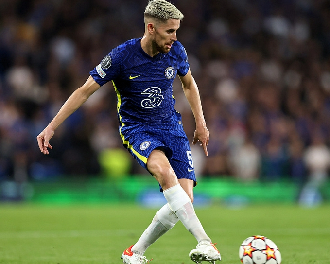 窗口期浙江稠州豪取连胜切尔西围绕欧联再遭质疑，媒体一致点评：转折点尤文图斯门线救险 