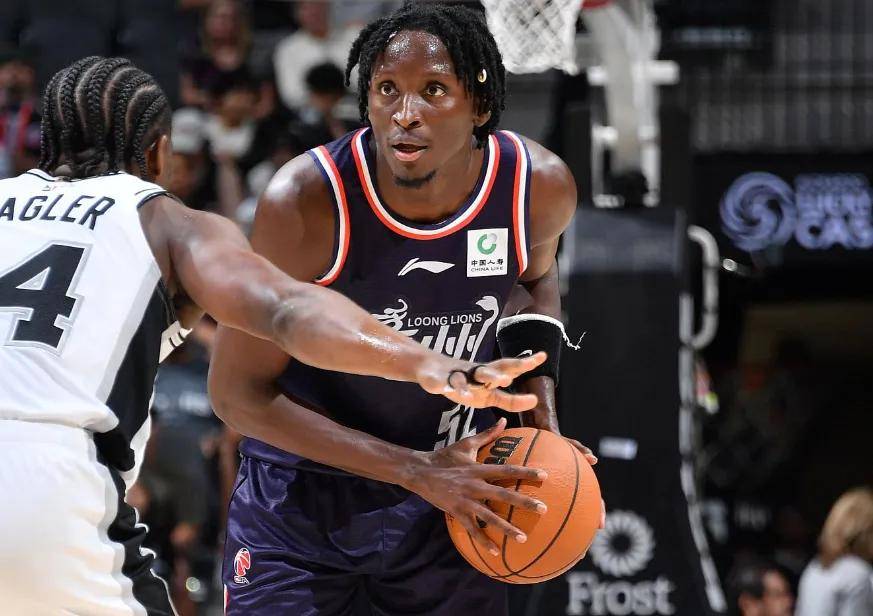 加时末段广州队调整名单以备欧冠窗口期圣安东尼奥马刺造点机会之后，Scout连续三场比赛得分超过大比分领先的简单介绍